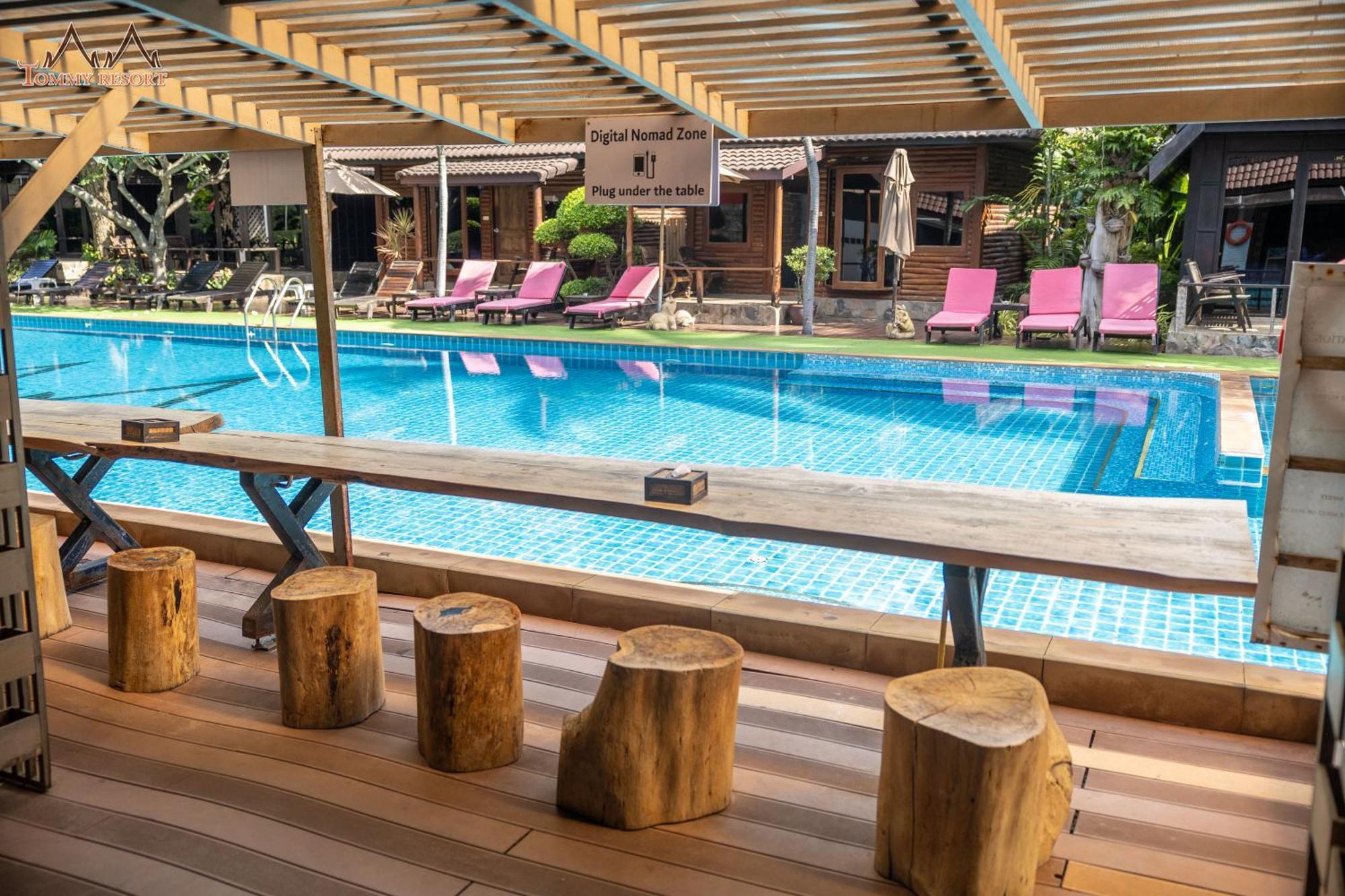 Tommy Resort Haad Rin Bagian luar foto